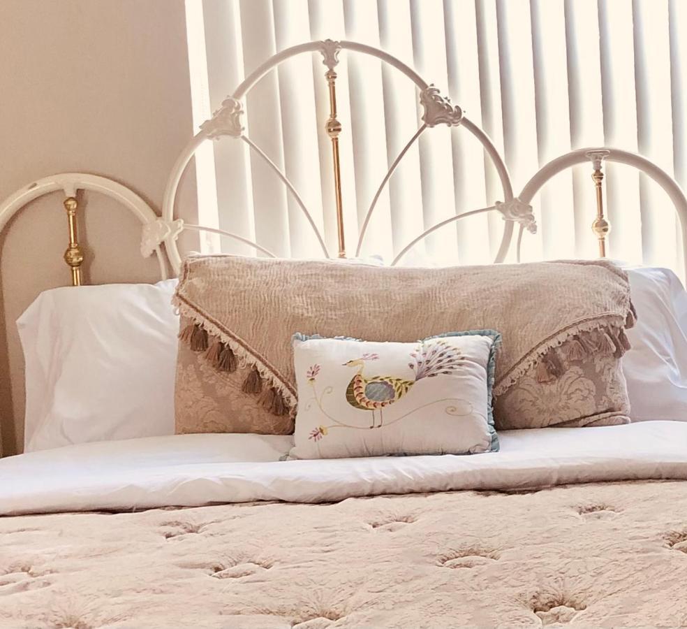 Villa Olivia Guest Rooms ฮอลลีวูด ภายนอก รูปภาพ