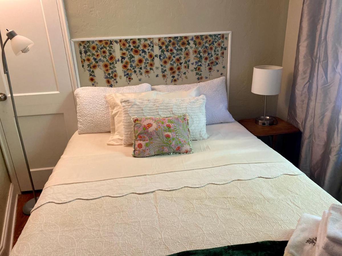 Villa Olivia Guest Rooms ฮอลลีวูด ภายนอก รูปภาพ