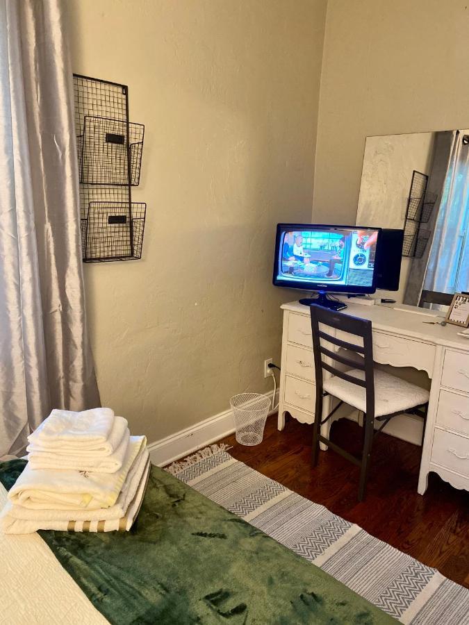 Villa Olivia Guest Rooms ฮอลลีวูด ภายนอก รูปภาพ