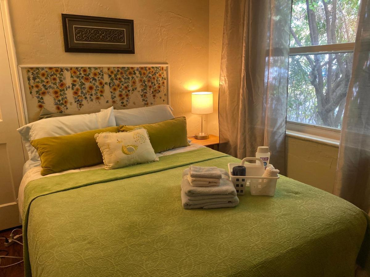 Villa Olivia Guest Rooms ฮอลลีวูด ภายนอก รูปภาพ